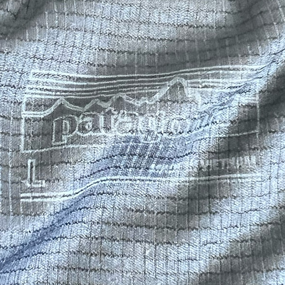 Patagonia Gray Patterned Shorts - Size Large - Picture 3 of 6